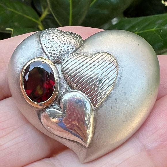 VINTAGE 925 STERLING SILVER GARNET LARGE PUFFY TRIPLE HEART PIN BROOCH STATEMENT